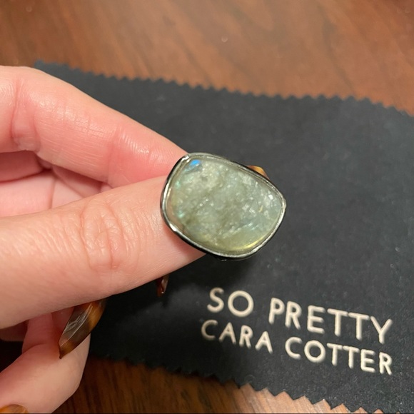 Daring Ring | So Pretty Cara Cotter | Raw Labradorite & Gunmetal | size 6 - Picture 6 of 6